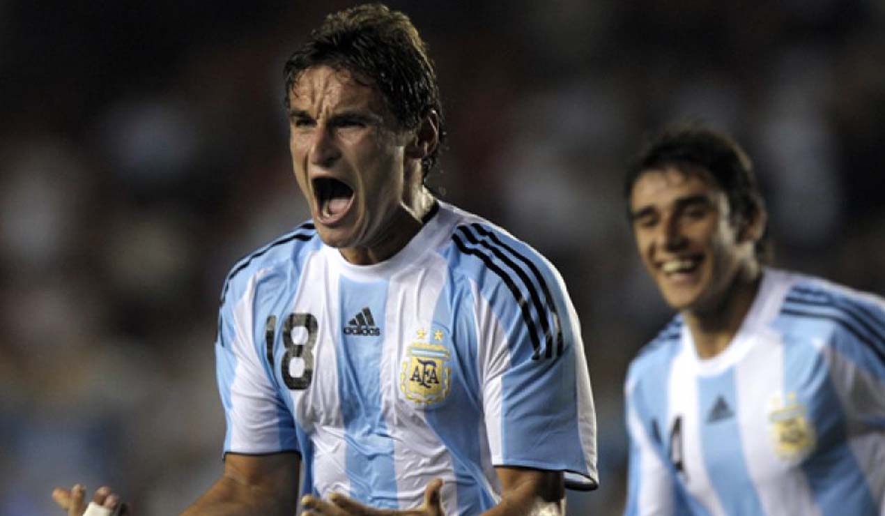 Gonzalo Bergessio jugando con la Selección Argentina