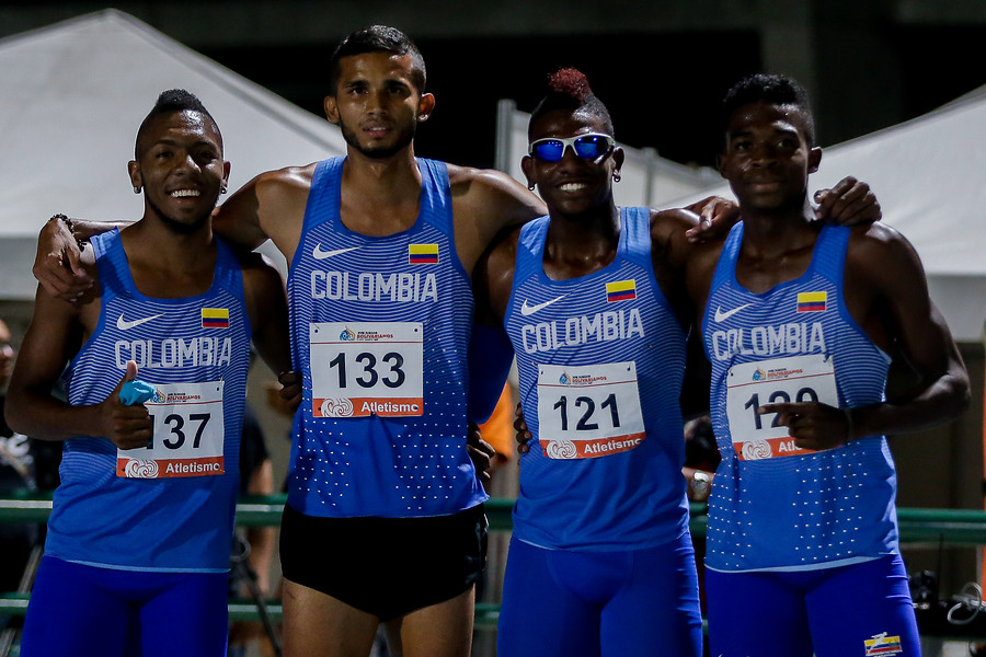 Equipo colombiano de la posta 4x100 - Bolivarianos 2017