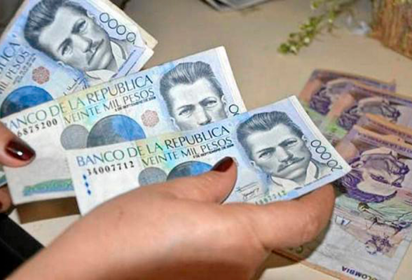 Foto de referencia de pesos colombianos