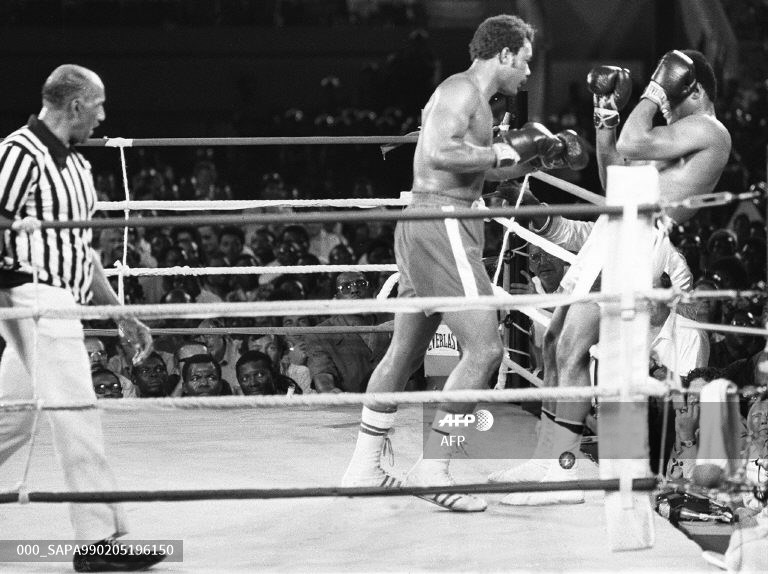 Muhammad Ali derrotó a George Foreman