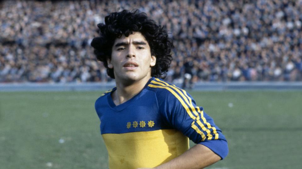 Maradona fue fichado por Boca Juniors, su primer amor