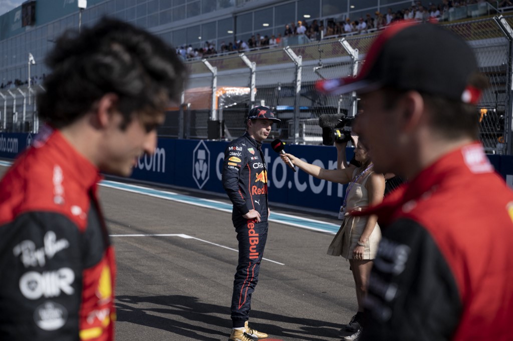Sainz y Leclerc esperan a Verstappen, Fórmula 1 temporada 2022