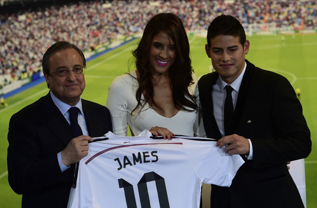 James Rodríguez junto a Daniela Ospina el día de su presentación como jugador del Real Madrid