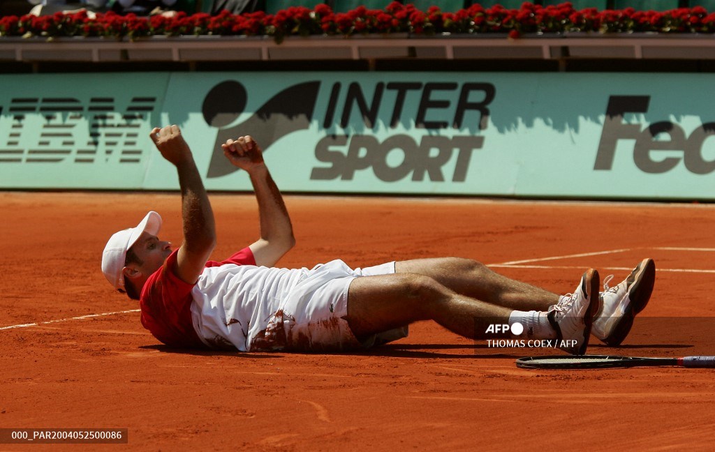 Fabrice Santoro en el partido más largo de la historia de Roland Garros