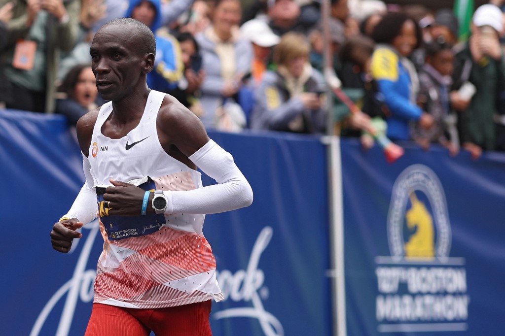 Eliot Kipchoge en la Media Maratón de Boston