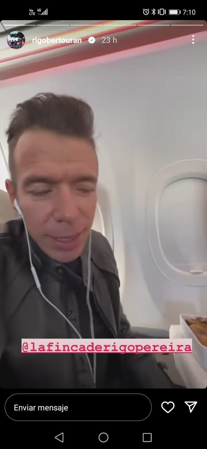 Rigoberto Urán molesto por comida durante un vuelo