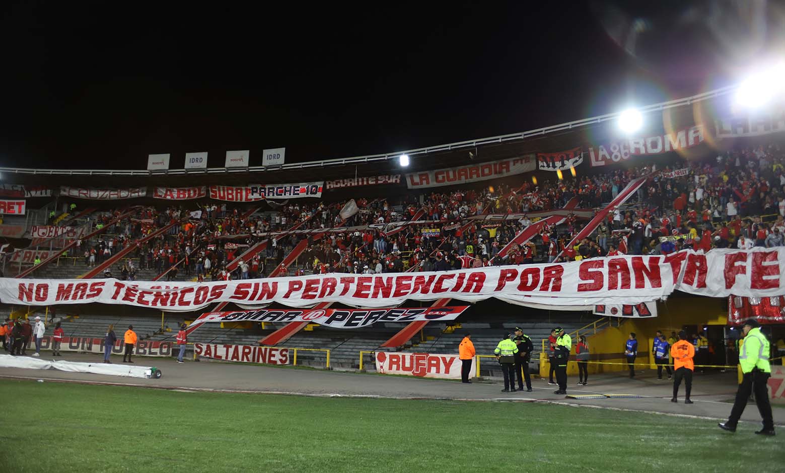 Trapos de la gente de - Barra Brava Fotos- Sudamerica