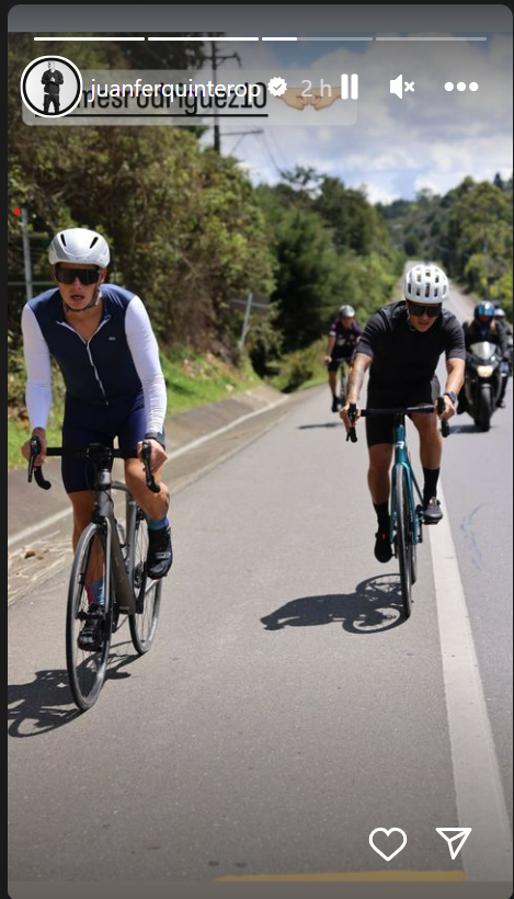 James Rodríguez y Juan Fernando Quintero - paseo en bicicleta