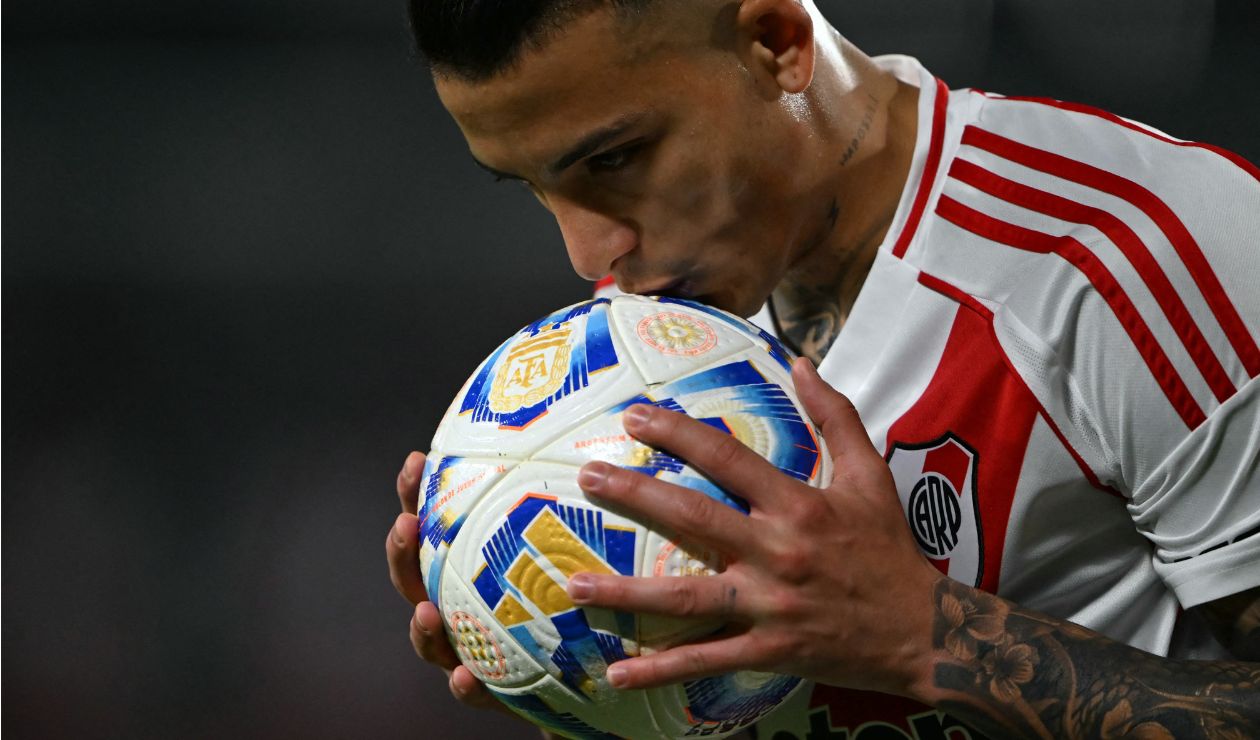Cobro de penal de Kevin Castaño con River Plate ante Platense