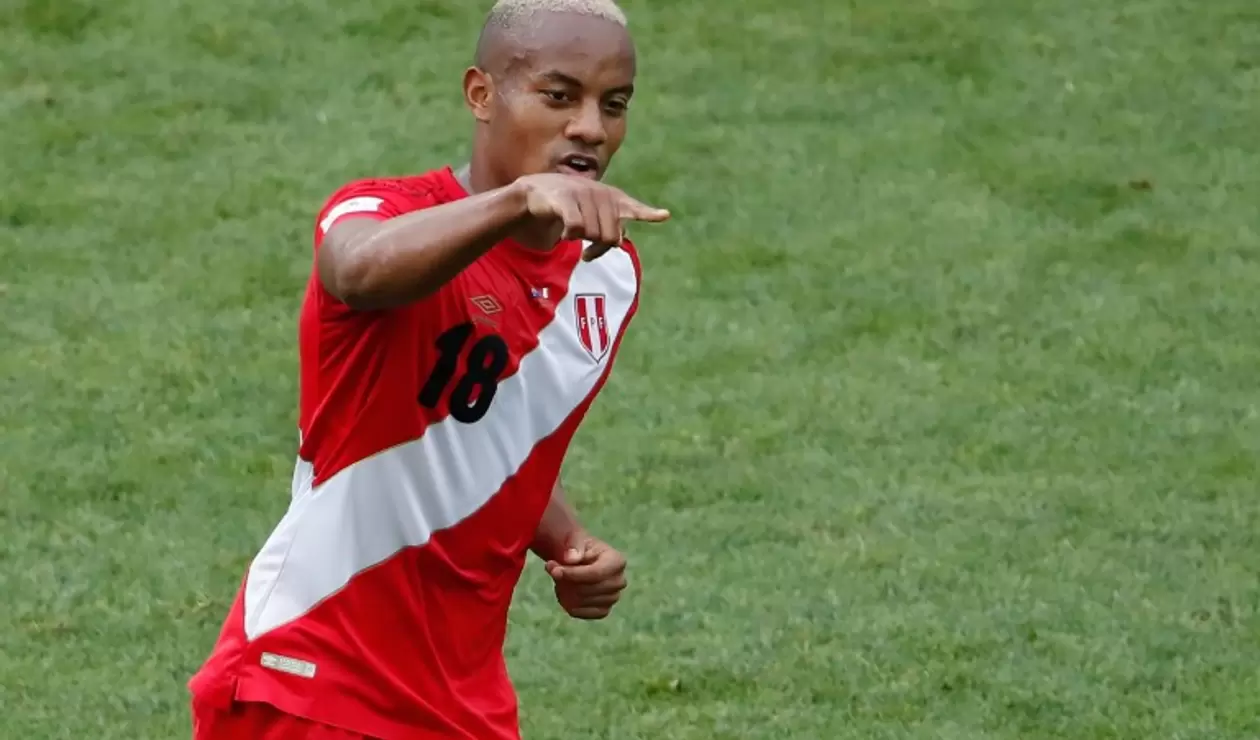 André Carrillo marcó el primer gol de Perú tras una ausencia de 36 años en un Mundial ante Australia
