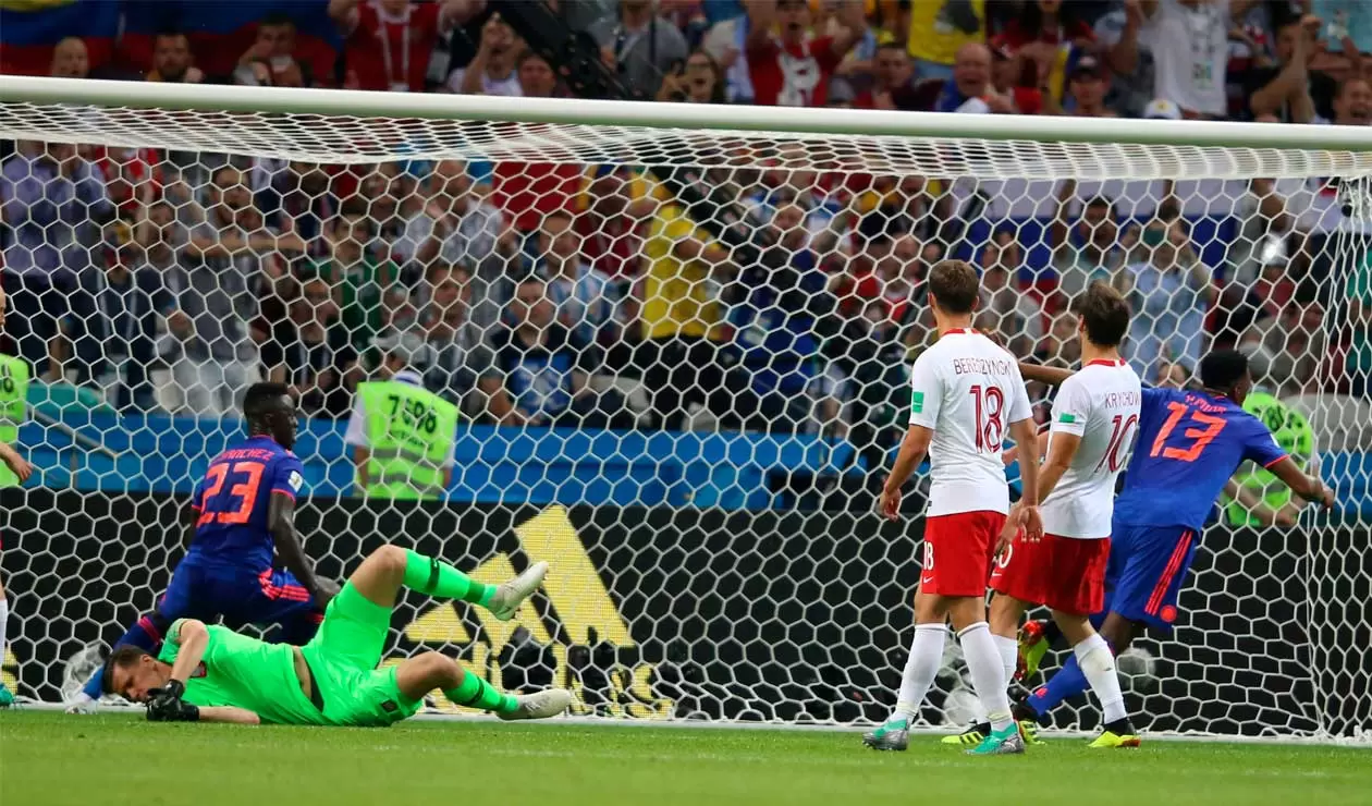 Yerry Mina anotando el gol de Colombia ante Polonia en el Mundial
