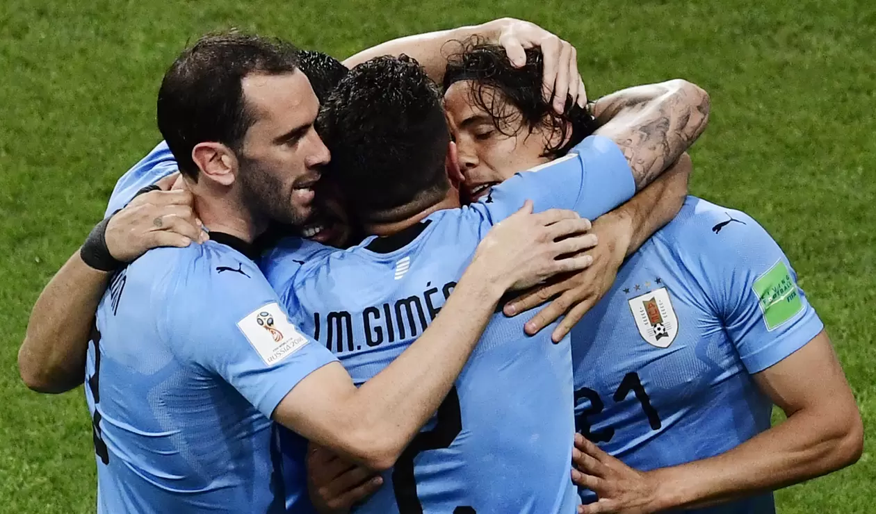Édinson Cavani celebra el gol primer de Uruguay ante Portugal