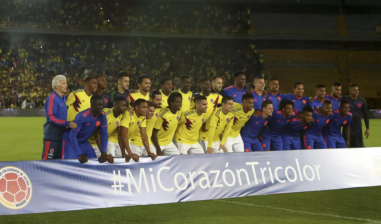 Selección Colombia en su partido de despedida en El Campín de Bogotá