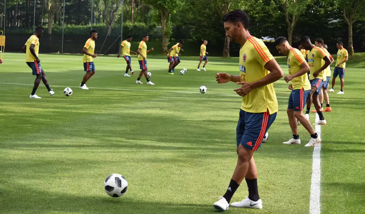 Abel Aguilar en entrenamiento de la Selección Colombia