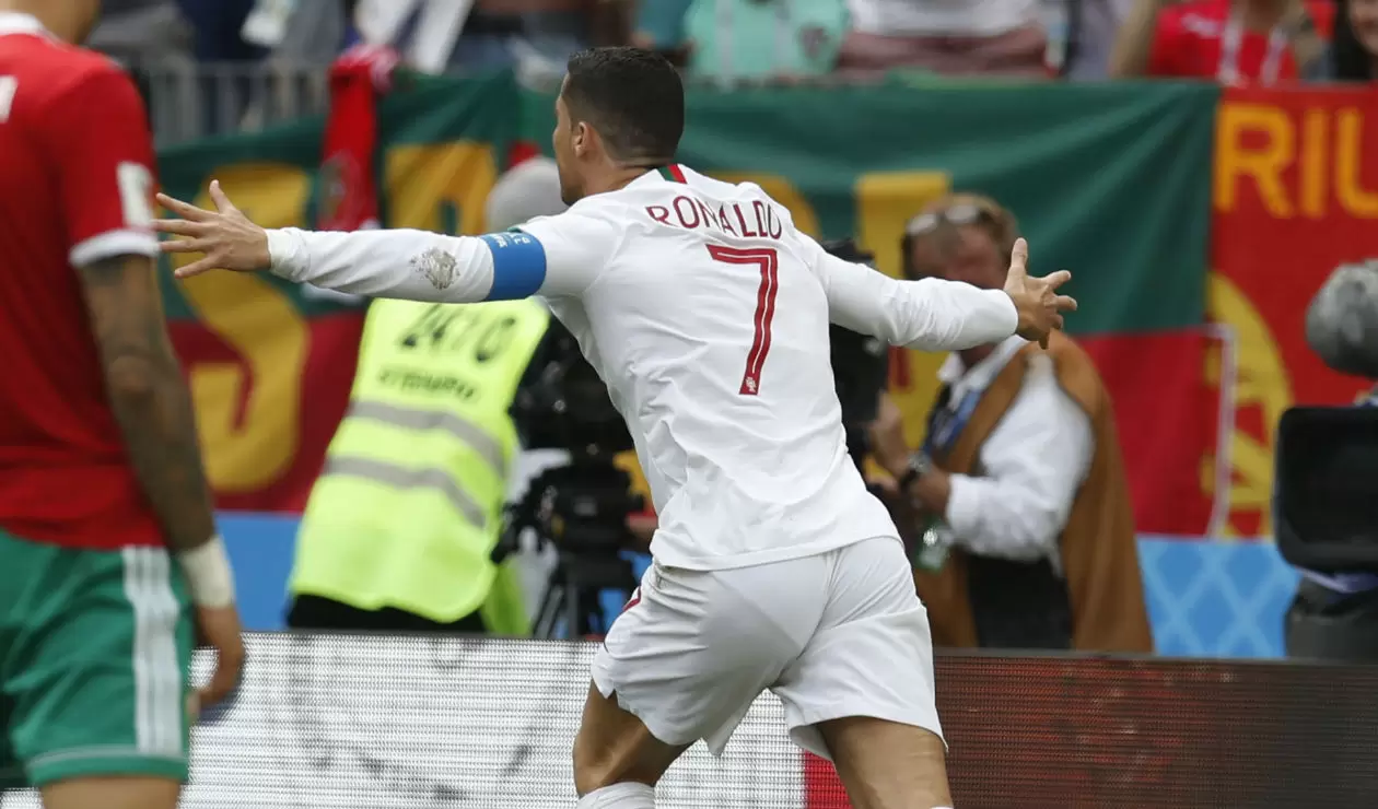 Cristiano Ronaldo marcando el gol del triunfo de Portugal ante Marruecos 