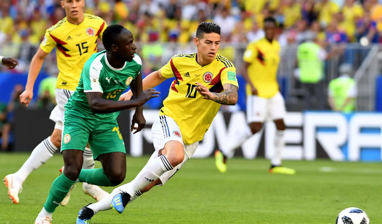James Rodríguez no terminó el juego ante Senegal en el Mundial por lesión