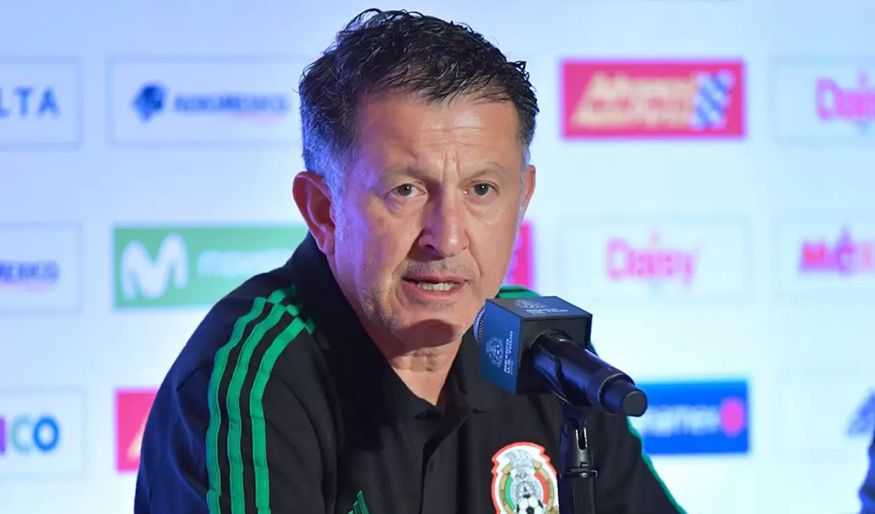 Juan Carlos Osorio en rueda de prensa con la Selección de México