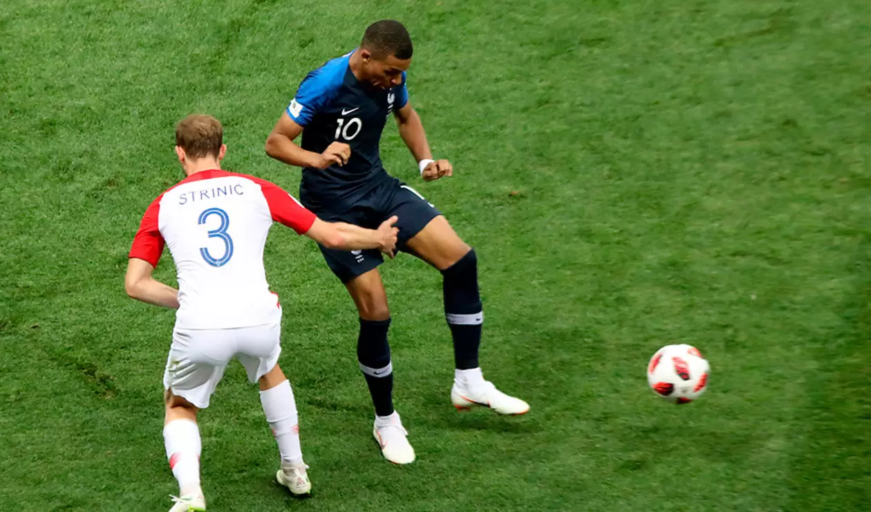 Kyllian M'bappe durante el partido ante Francia en la final del Mundial Rusia 2018