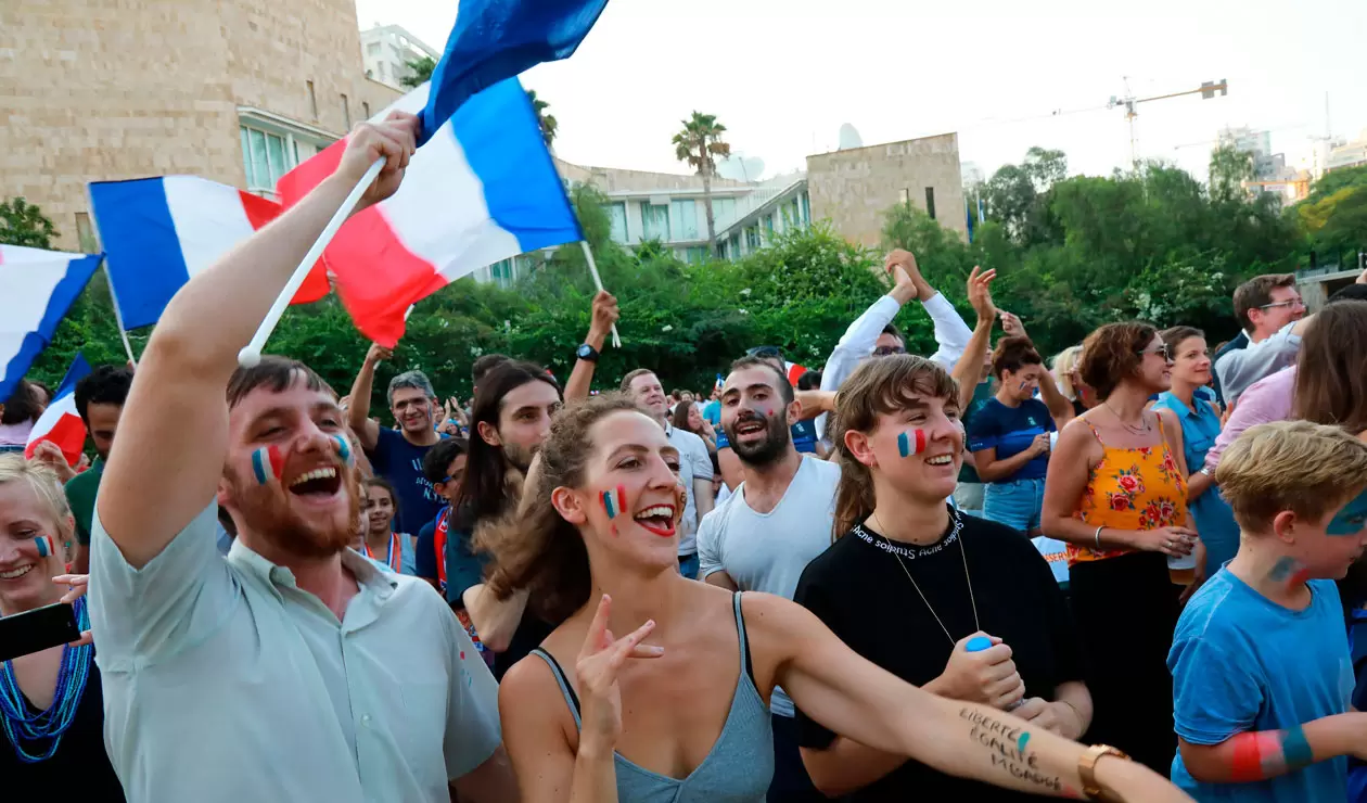 Aficionados de Francia en celebración por el título en el Mundial de Rusia 2018