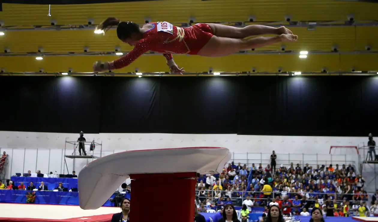 Pardo Salto Femenino