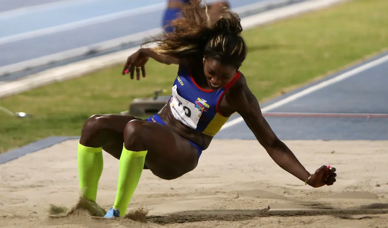Caterine Ibargüen ganó la presea dorada en el salto largo
