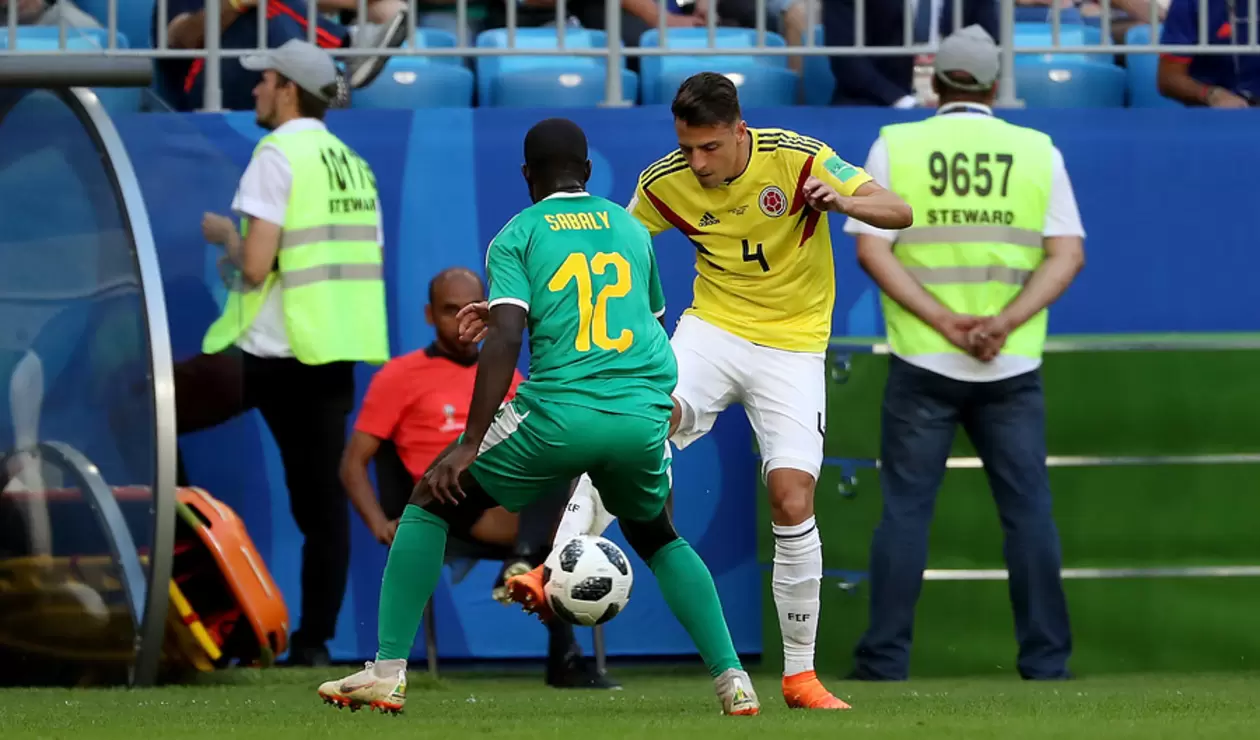 Santiago Arias con la Selección Colombia enfrentando a Senegal en Rusia 2018