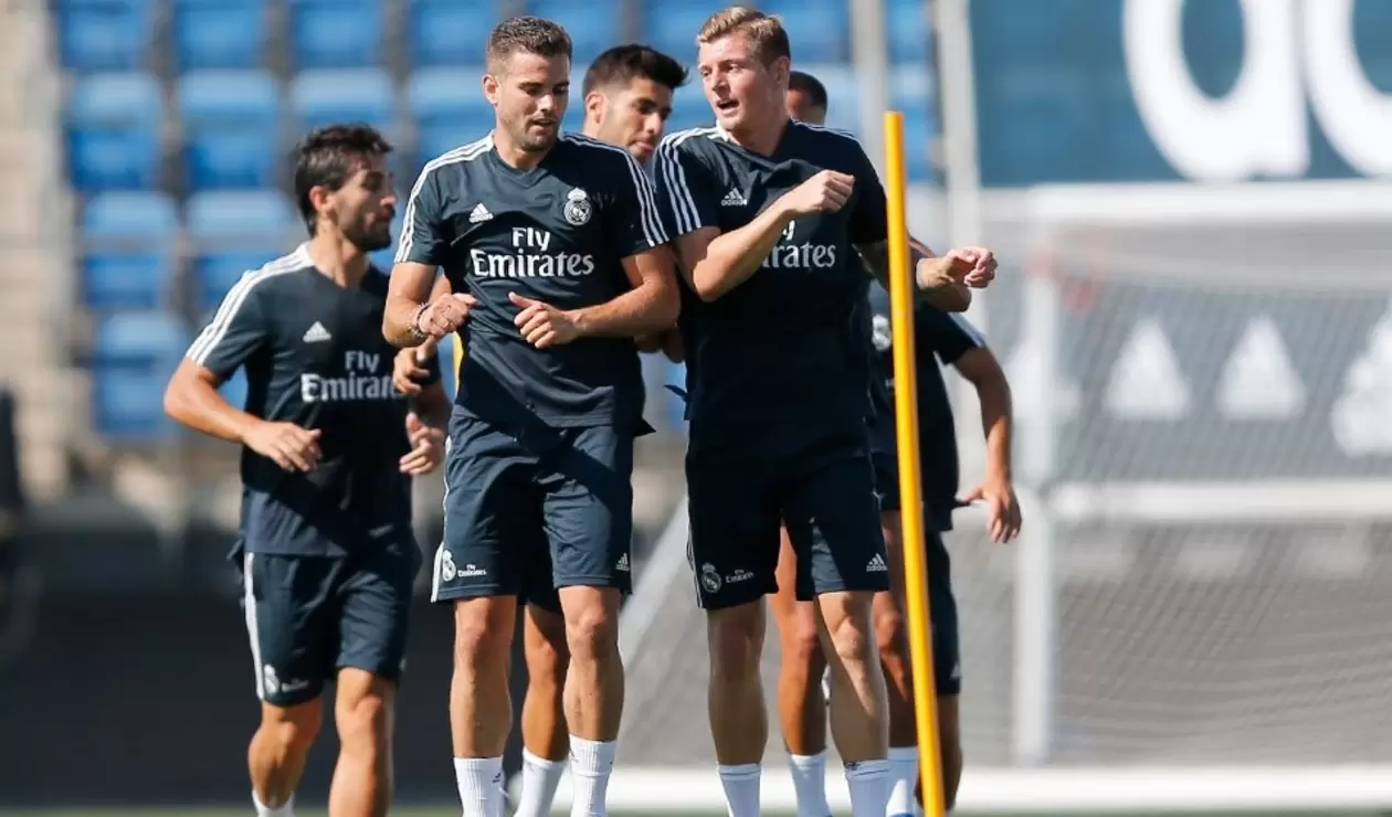 Primer entrenamiento de Kroos, Asensio, Vázquez y Nacho con el Madrid