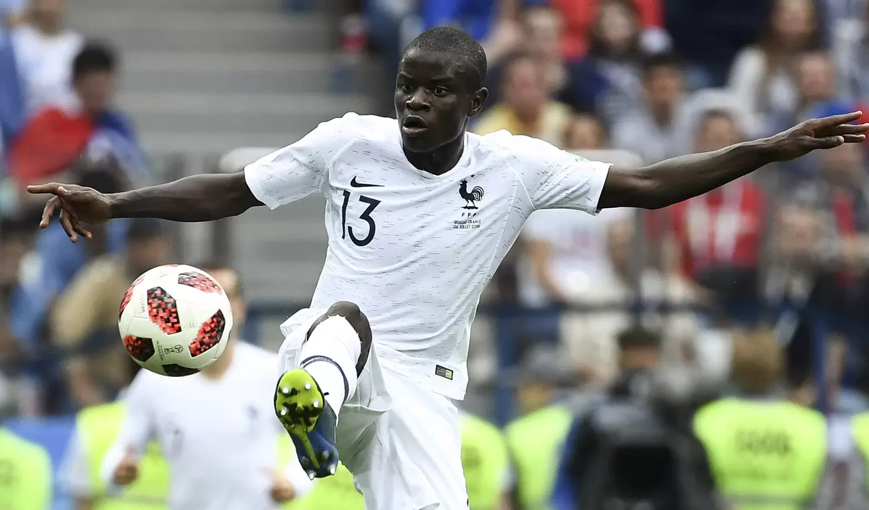Ngolo Kante en el juego entre Francia y Uruguay en Rusia 2018