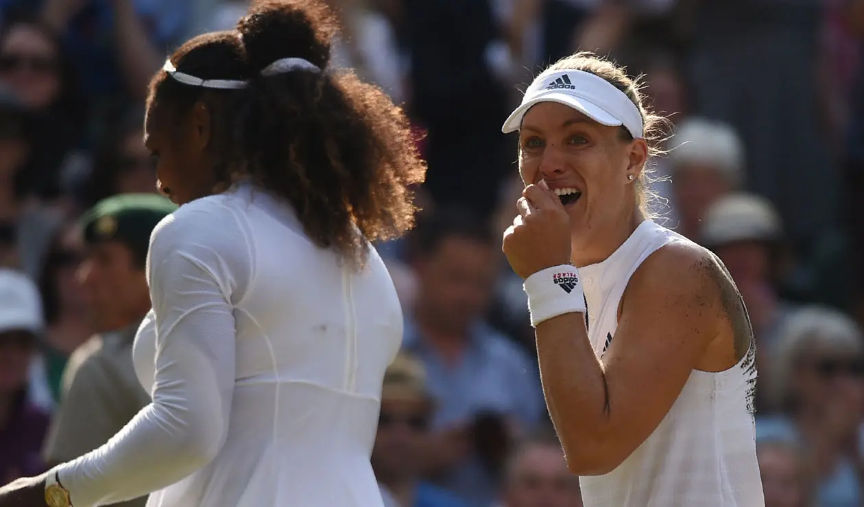 Angelique Kerber emocionada tras ganar el Campeonato de Wimbledon 2018 a Serena Williams