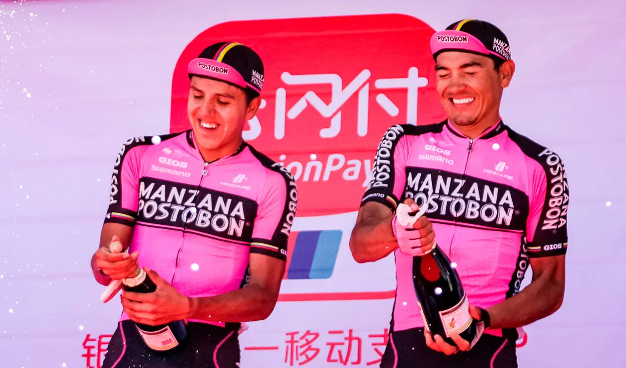 Manzana Postobón, líder del Tour de Qinghai Lake en China con Hernán Aguirre