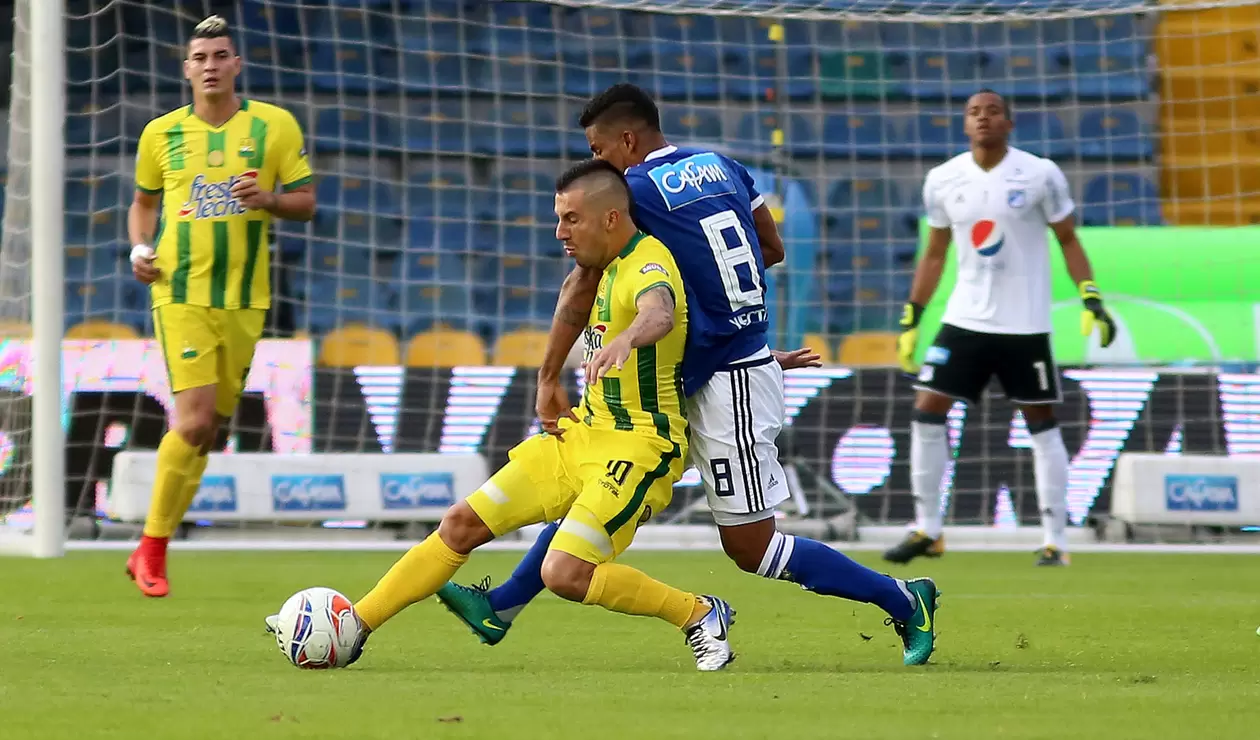 John Pérez del Bucaramanga en un juego ante Millonarios en la Liga Águila 2018-I