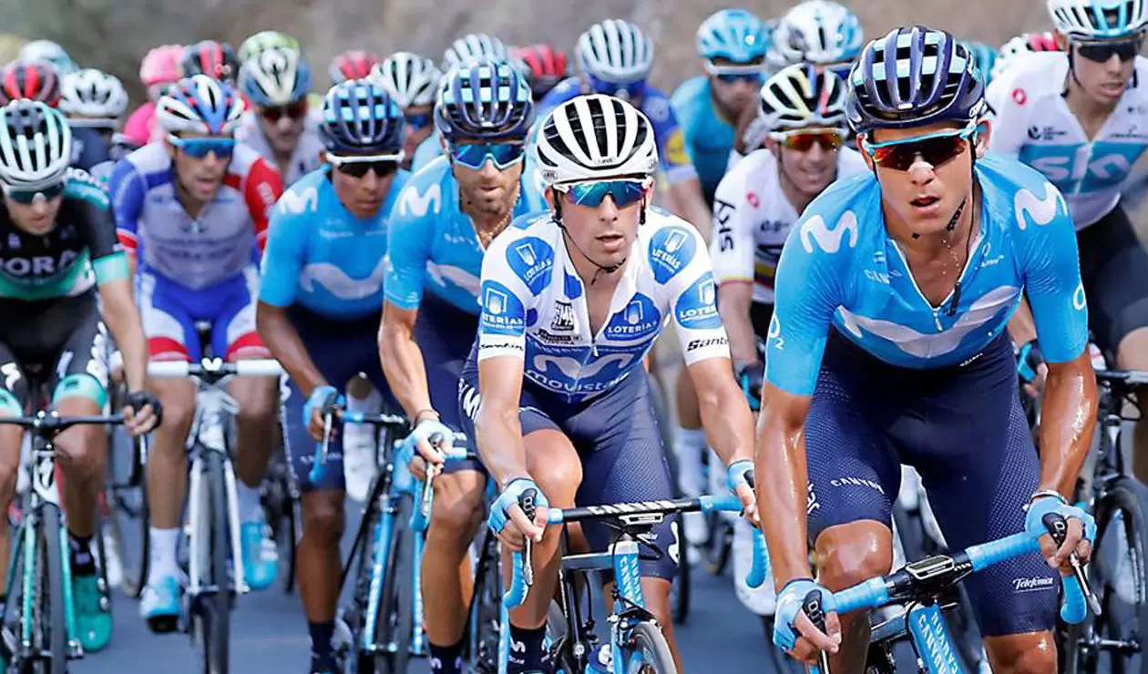 Nairo Quintana en el grupo principal durante la cuarta etapa de La Vuelta a España