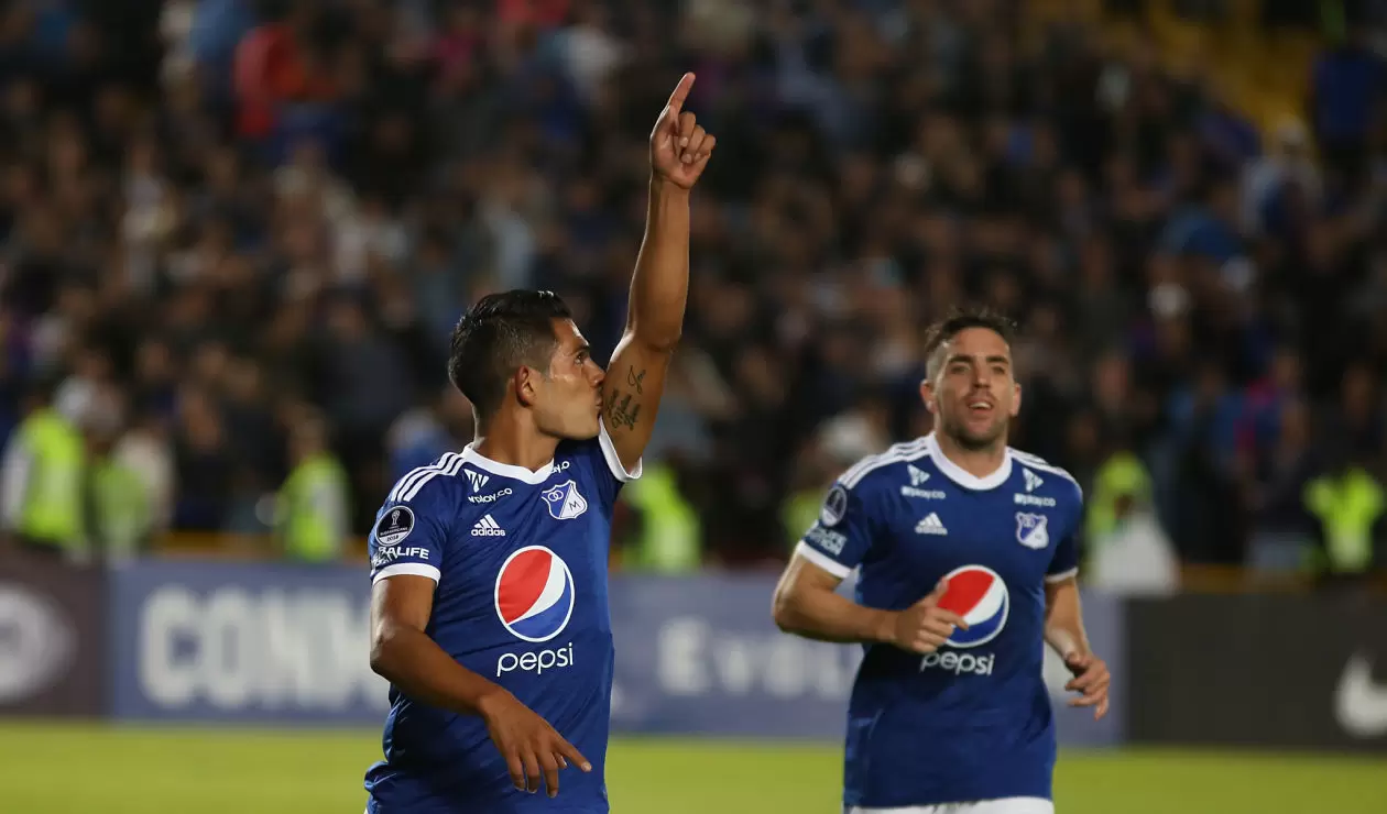 David Macálister Silva celebra el 4-0 de Millonarios ante General Díaz en la Copa Sudamericana