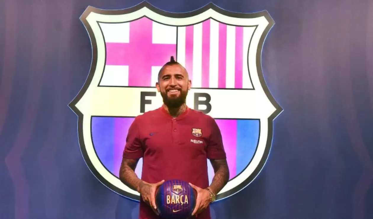 El chileno Arturo Vidal ya se vistió con la camiseta del Barcelona