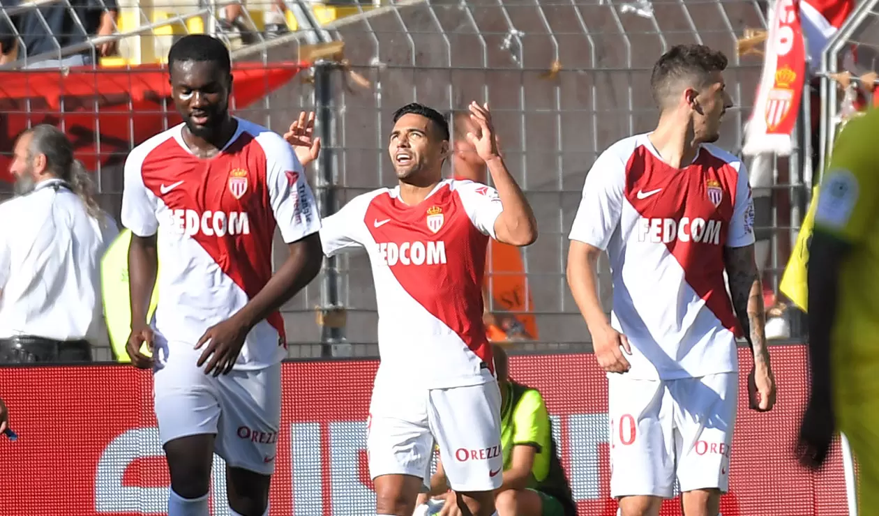 Falcao celebrando un gol con el Mónaco en la primera fecha de la liga francesa