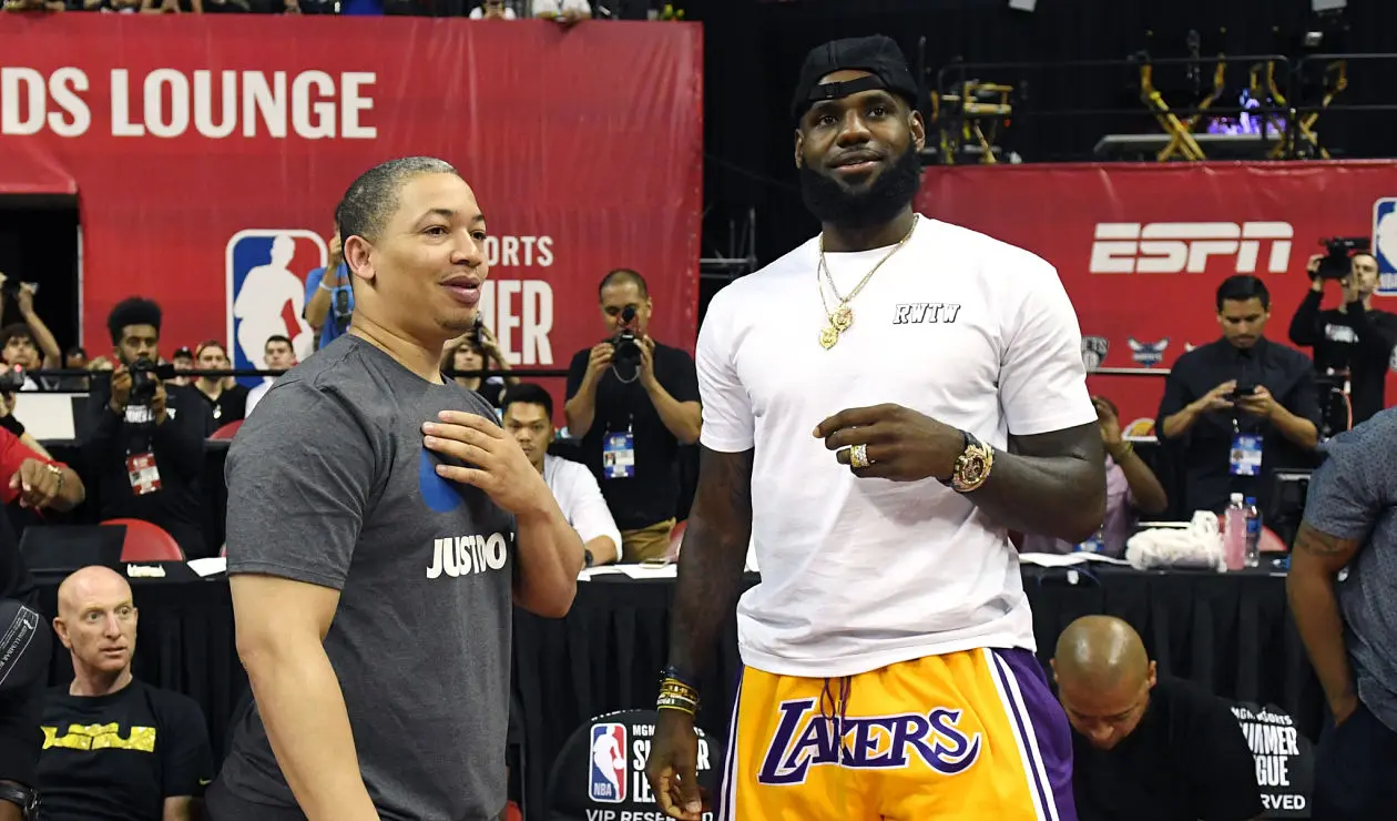 LeBron James, alero de los Lakers