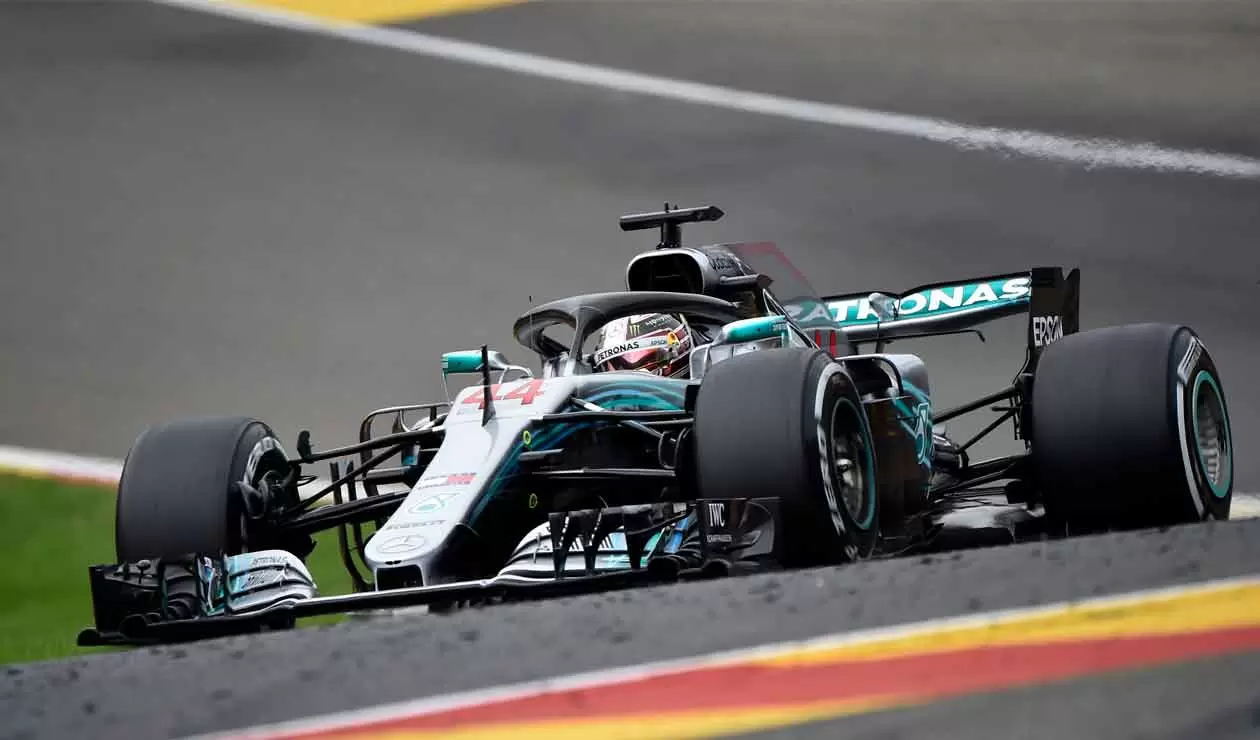 Lwis Hamilton en la vuelta que le dio la 'pole' en el Gran Premio de Bélgica de Fórmula 1
