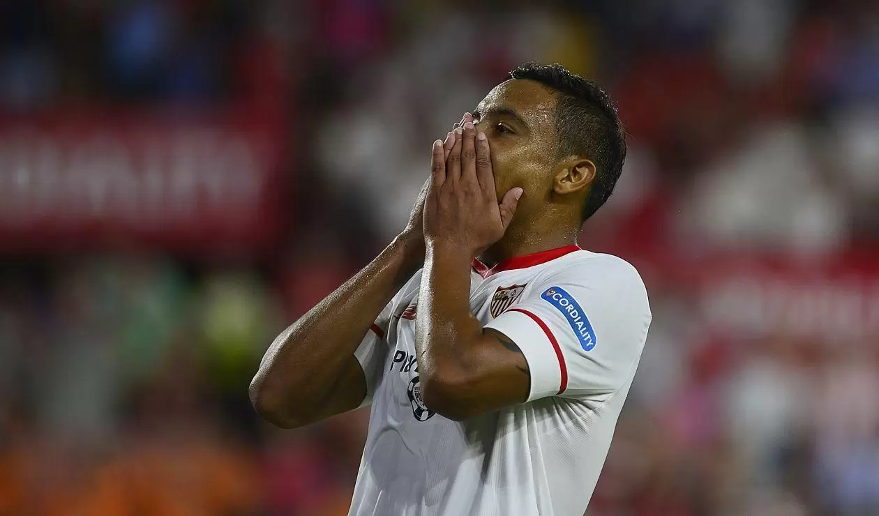 Luis Fernando Muriel marcó el tercer gol de Sevilla ante Újpest 