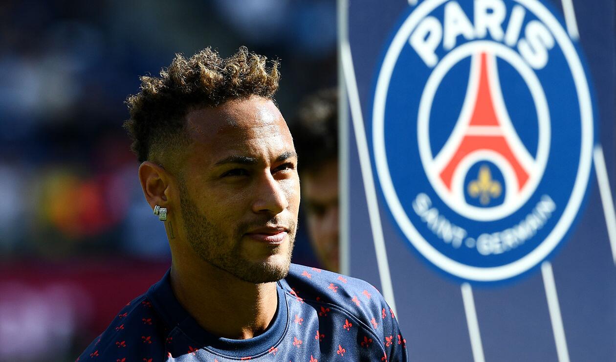 Neymar, jugador que regresó a Barcelona para cumplir con compromisos publicitarios