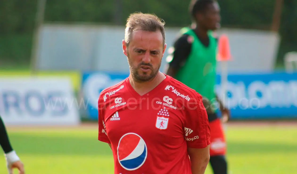 Pedro Santos, ex técnico del América de Cali, despedido tras derrota ante Nacional