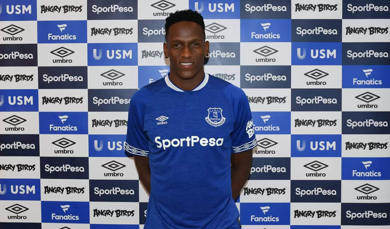Yerry Mina ya posó con la camiseta del Everton