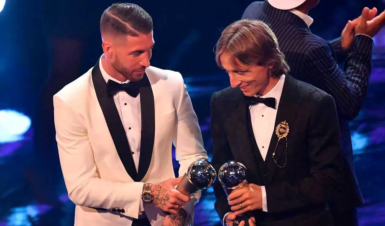 El español Sergio Ramos y el croata Luka Modric en la gala de los premios The Best organizada por la FIFA 