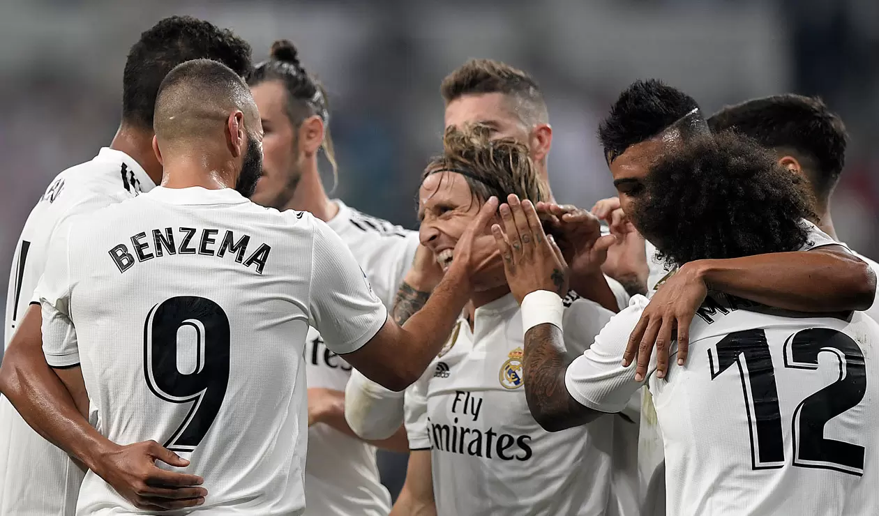Real Madrid celebra un gol en el tercera fecha de la liga española