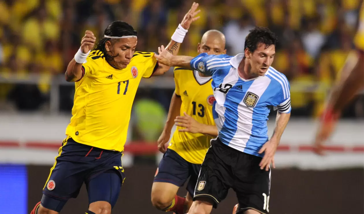 Dayro Moreno y Lionel Messi en el juego Colombia vs Argentina del 2011
