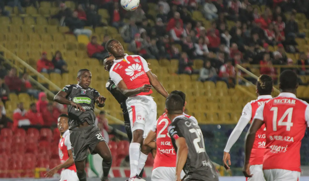 Santa Fe ante Once Caldas en El Campín de Bogotá