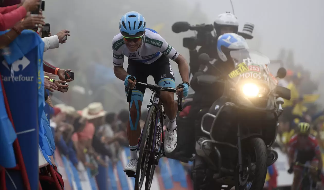Miguel Ángel López en una de las etapas de La Vuelta a España