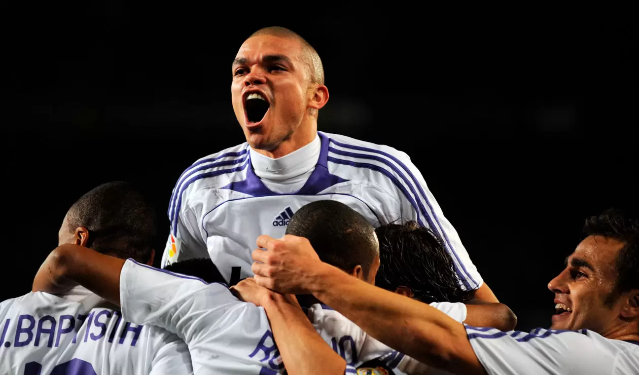 Un joven Pepe acababa de ser fichado por el Real Madrid, club en el cual militó hasta 2017