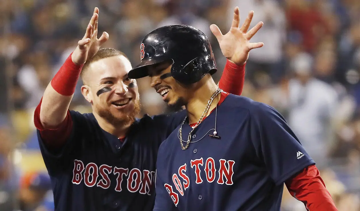 Los Medias Rojas de Bostonganaron este domingo su novena Serie Mundial al derrotar 5x1 a los Dodgers en Los Ángeles en el quinto juego (4-1).