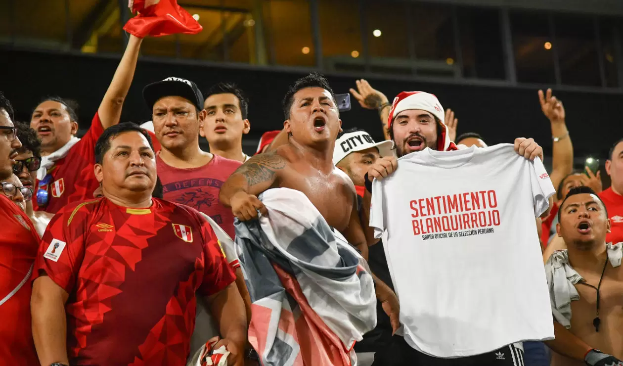 Hinchas peruanos en el duelo ante Chile