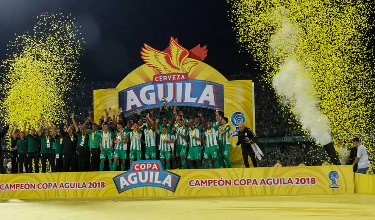 Nacional celebrando el título de la Copa Águila 2018